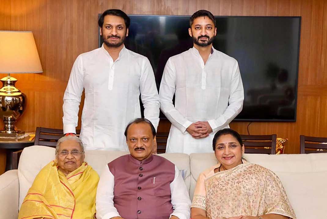 Jay-Pawar-Rutuja-Patil-family-photo