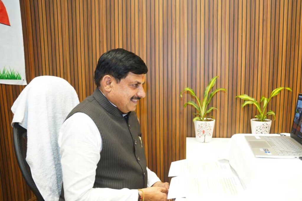 हरदा में आयोजित बलराम कृषि महोत्सव 2026 में किसानों को संबोधित करते मुख्यमंत्री डॉ. मोहन यादव, आधुनिक खेती और प्राकृतिक कृषि पर जोर